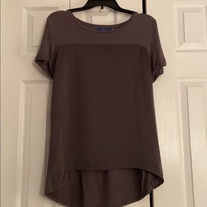 Long tail mixed media grey top